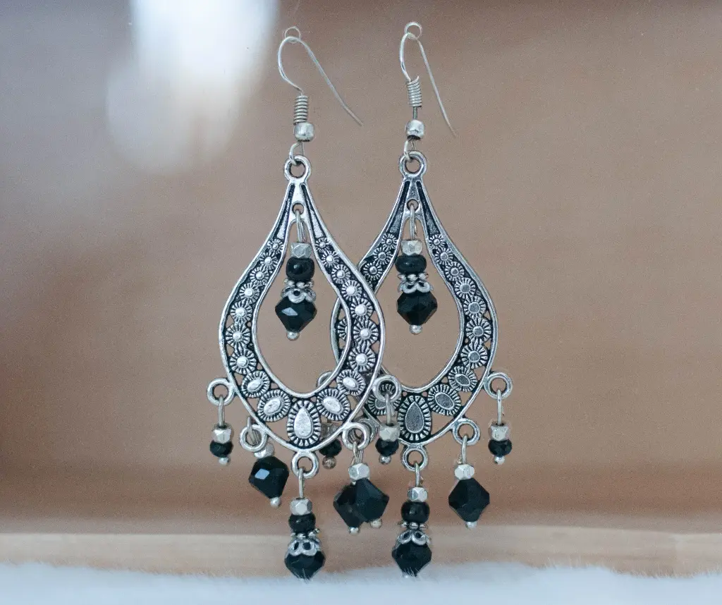 Boucles "Caractère" gouttes noires