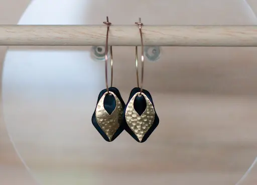 [25-80] Boucles "Douceur" dorées feuilles noires 