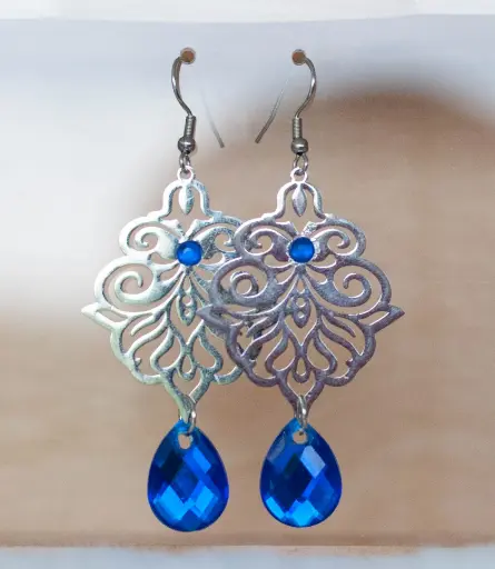 Boucles argentées bleues