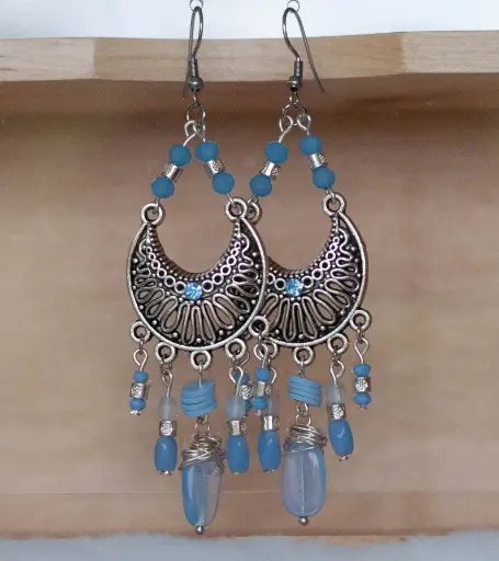 Boucles "Boho" pendantes bleues